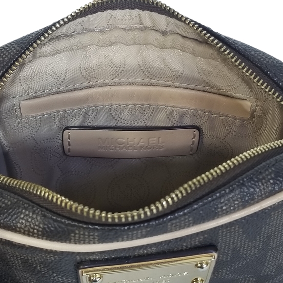 Michael Kors Jet Set Monogram Crossbody Bag Gold Logo Plate & Chain - Picture 15 of 15